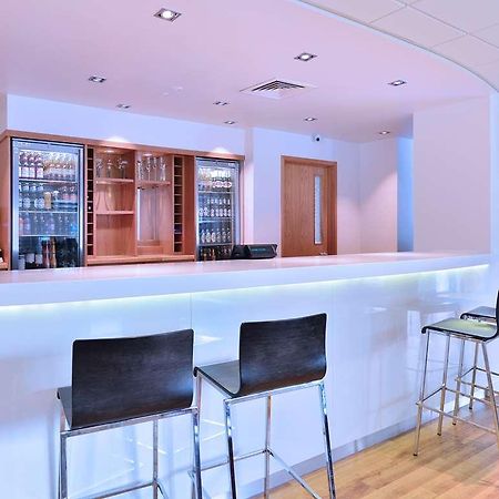 Travelodge Swindon Central Restaurant photo
